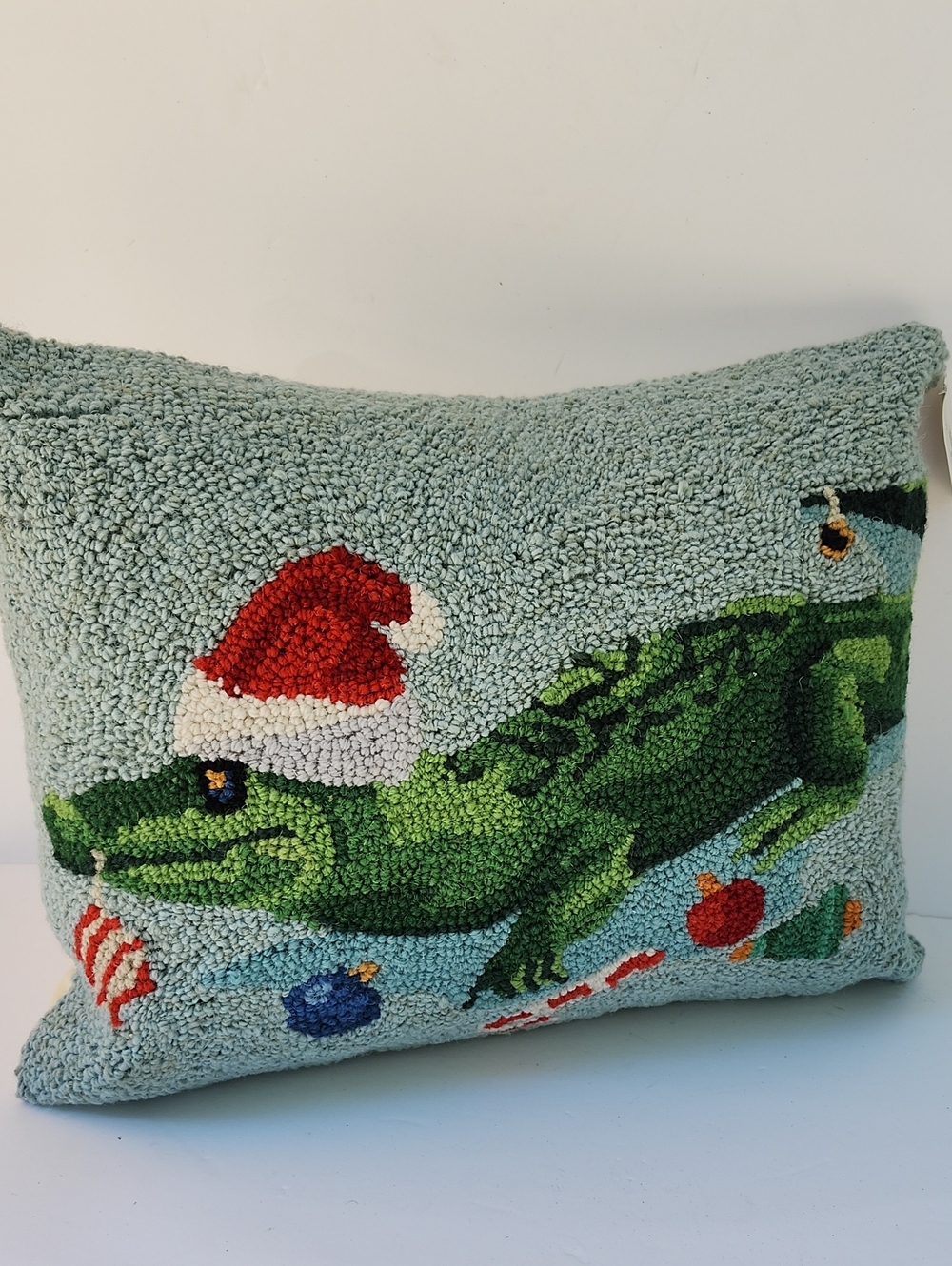 NWT CHRISTMAS TRADITIONS ALLIGATOR THEME WOOL HOOKED THROW PILLOW
